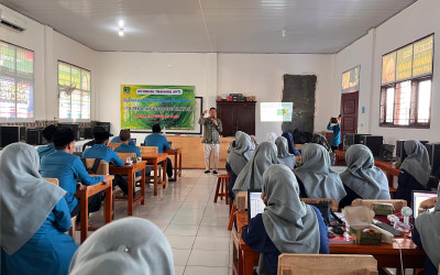 In House Training (IHT) Pembelajaran Mendalam: Upaya Yayasan Pesantren Istiqomah Al-Amin Mewujudkan Pendidik Profesional dan Inovatif