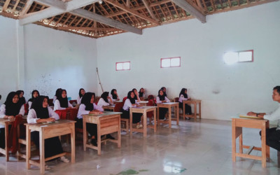 Laksanakan Ujian Sekolah, Kepala SMP Queen Al-Amin: Ujian Berjalan dengan Khidmat dan Serius